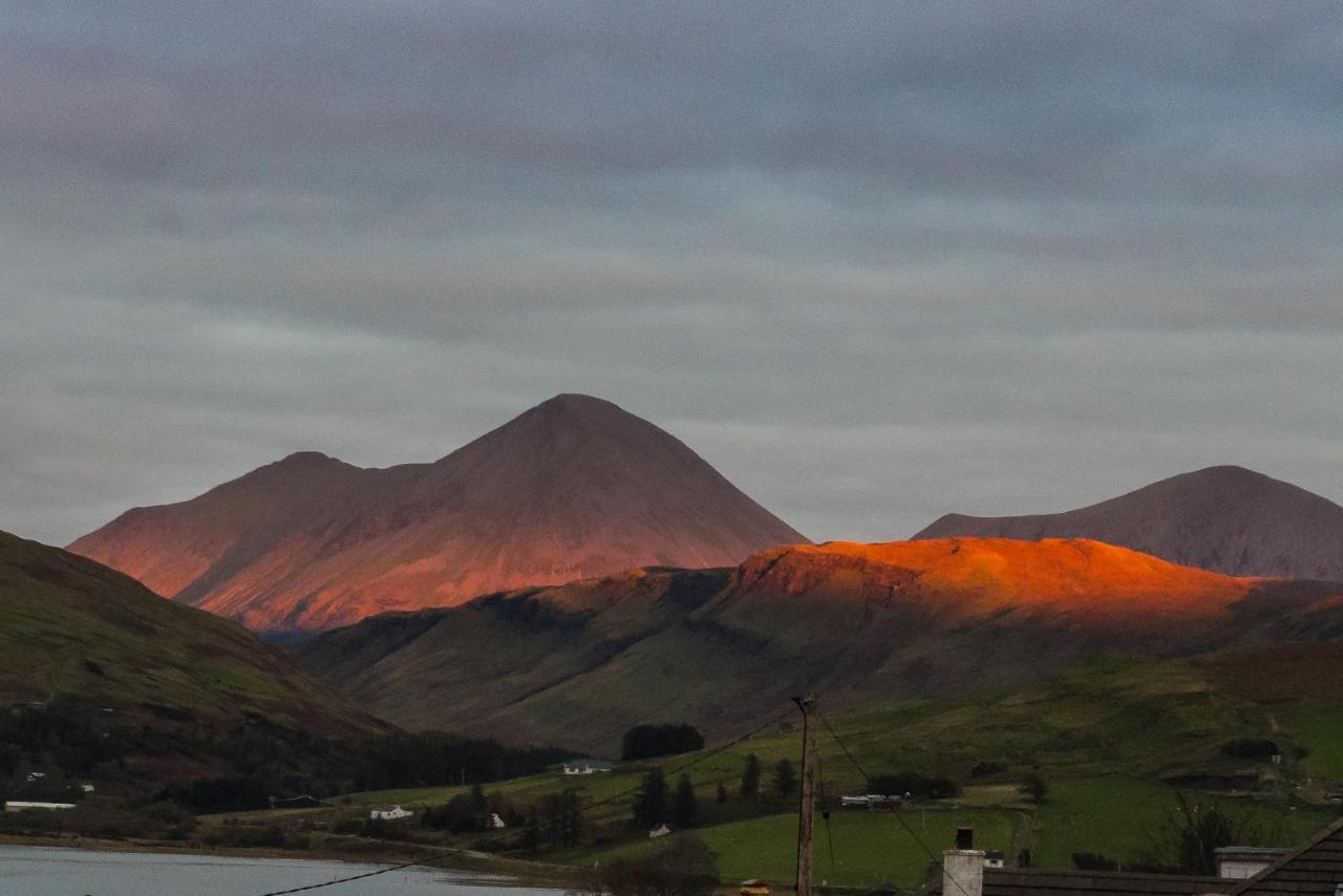 Luxury 4 Bedroom Cottage With Stunning Views Near Fairy Pools! 카보스트 외부 사진