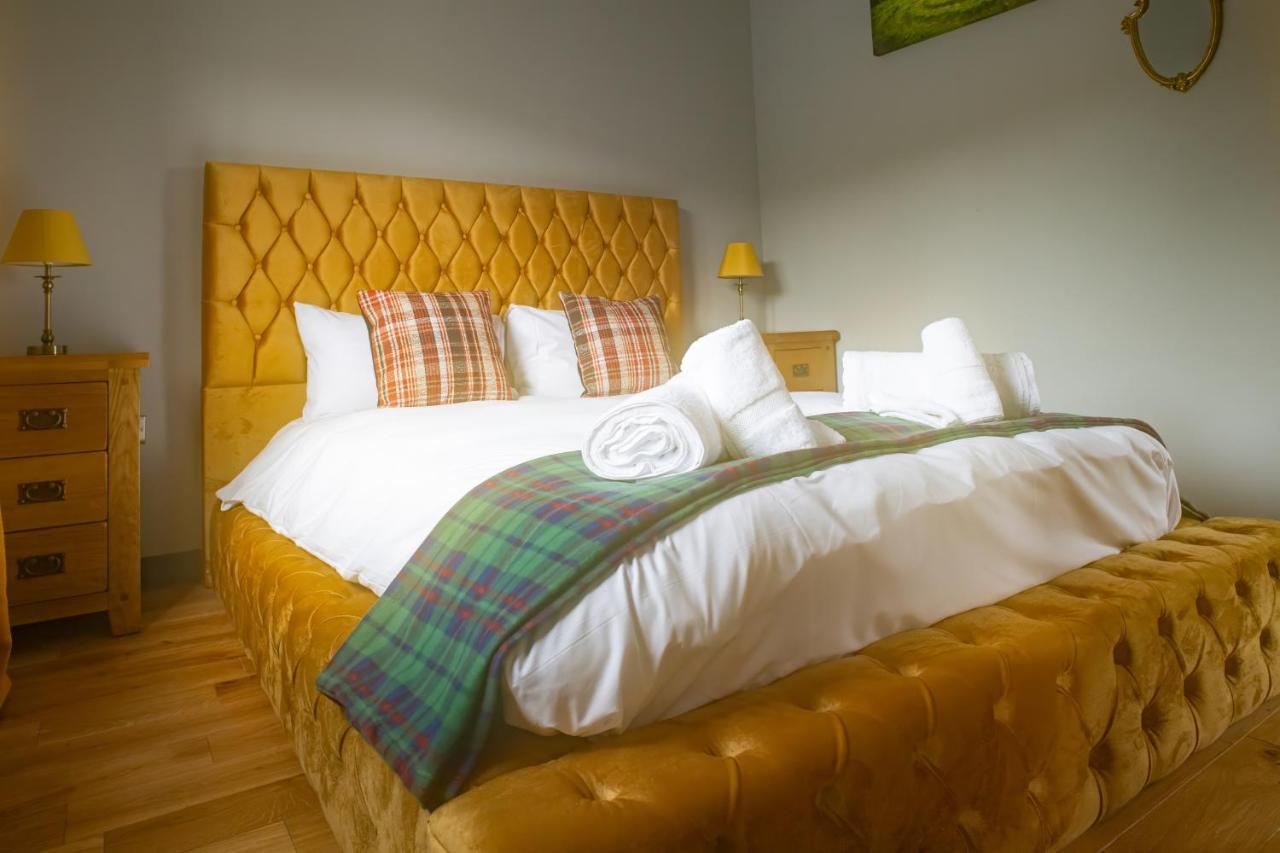 Luxury 4 Bedroom Cottage With Stunning Views Near Fairy Pools! 카보스트 외부 사진