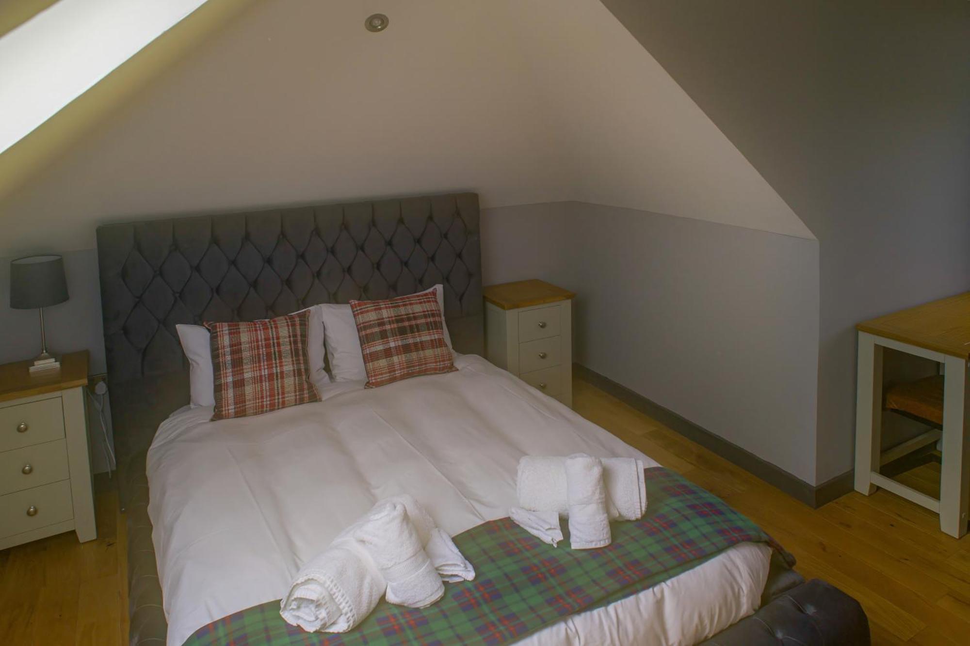 Luxury 4 Bedroom Cottage With Stunning Views Near Fairy Pools! 카보스트 외부 사진
