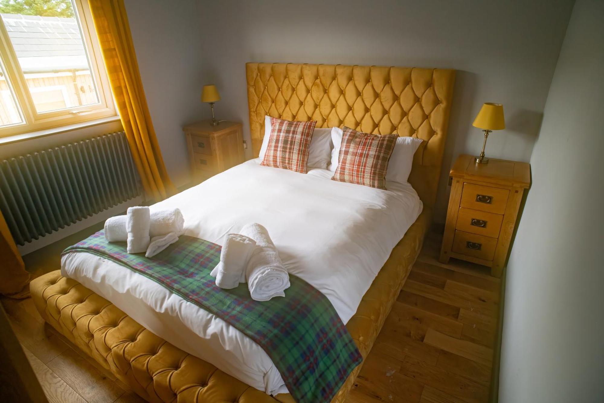 Luxury 4 Bedroom Cottage With Stunning Views Near Fairy Pools! 카보스트 외부 사진