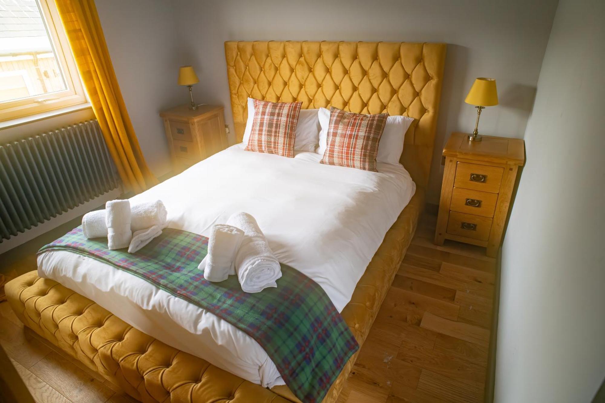 Luxury 4 Bedroom Cottage With Stunning Views Near Fairy Pools! 카보스트 외부 사진