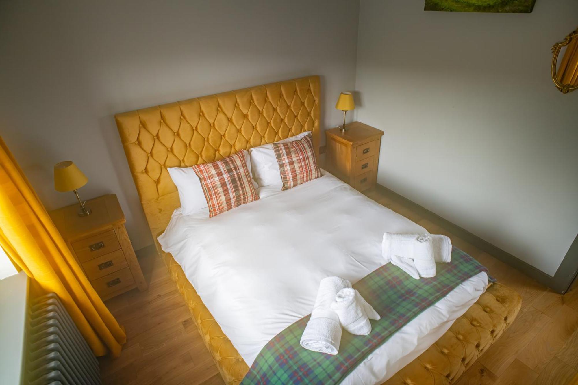Luxury 4 Bedroom Cottage With Stunning Views Near Fairy Pools! 카보스트 외부 사진