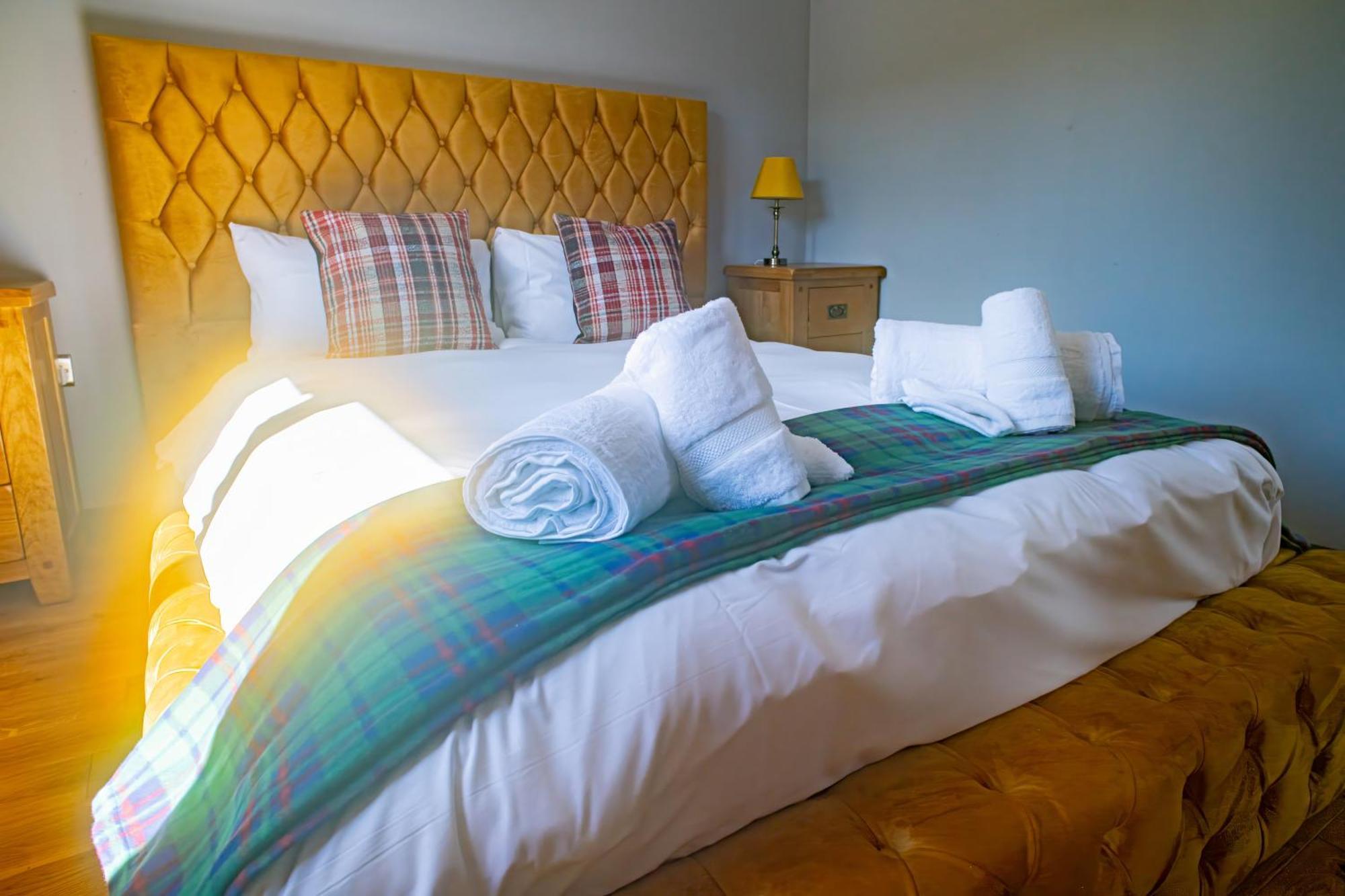 Luxury 4 Bedroom Cottage With Stunning Views Near Fairy Pools! 카보스트 외부 사진